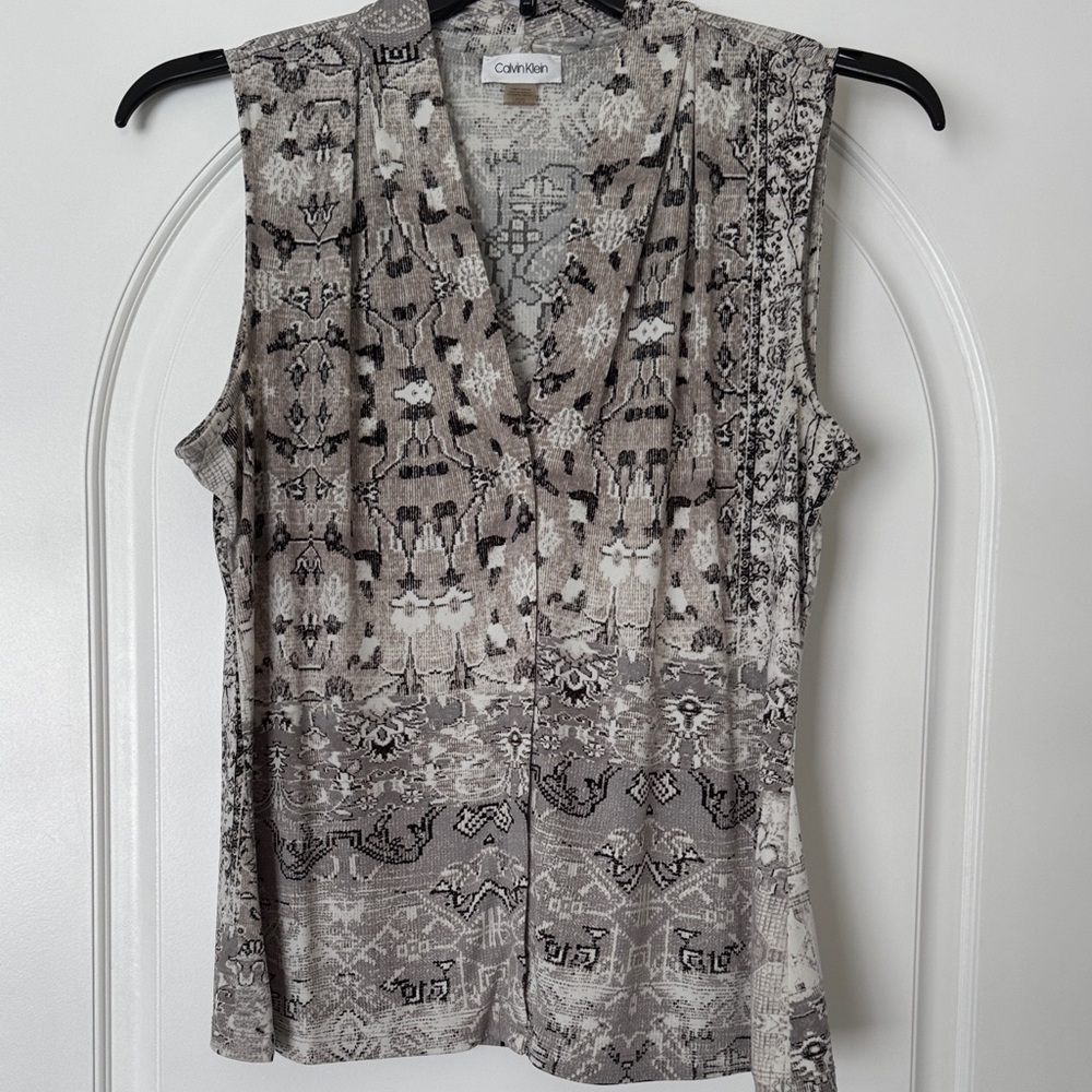 Calvin Klein Tan and Gray Patterned Blouse